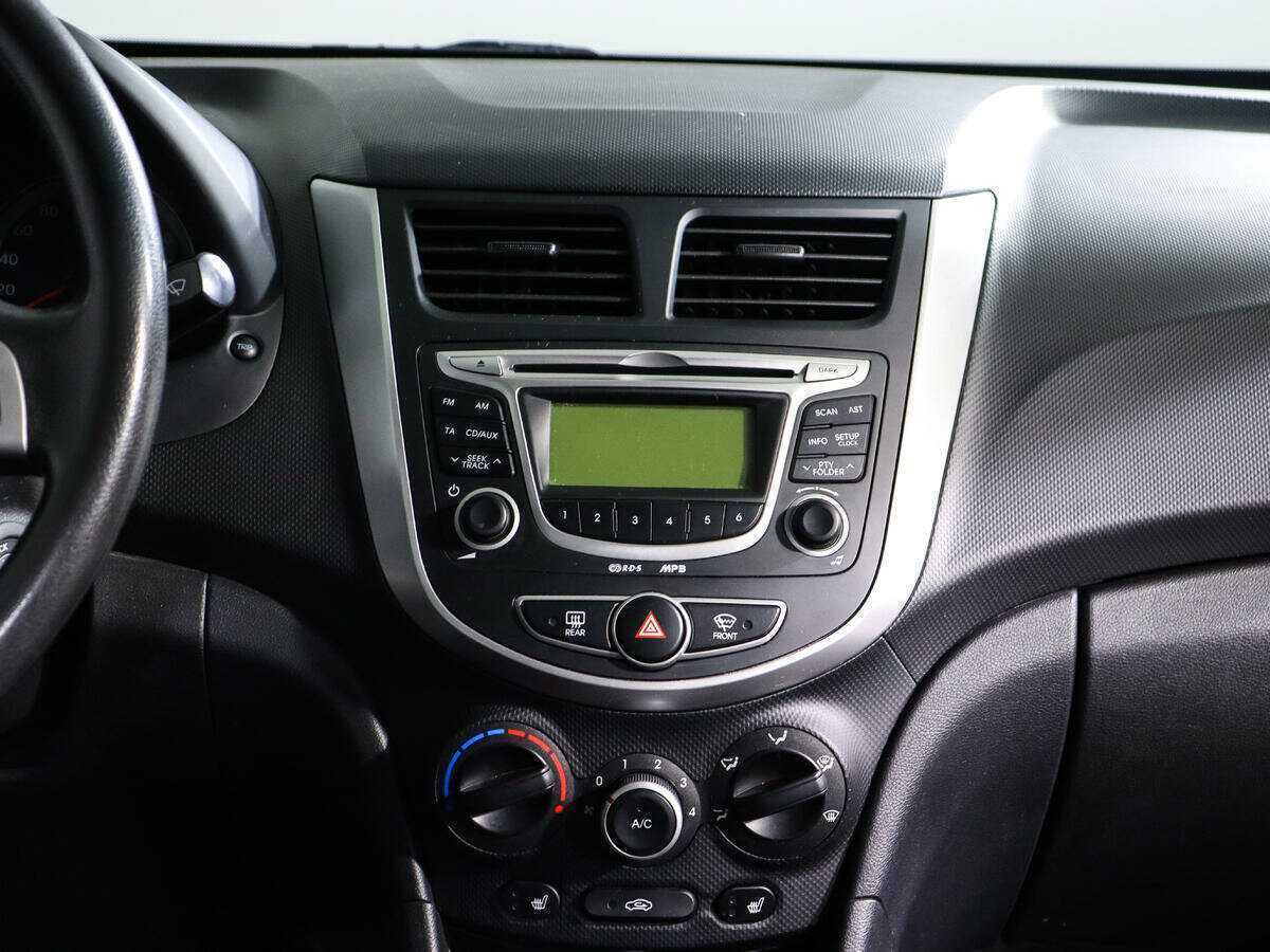 Hyundai Solaris 2013