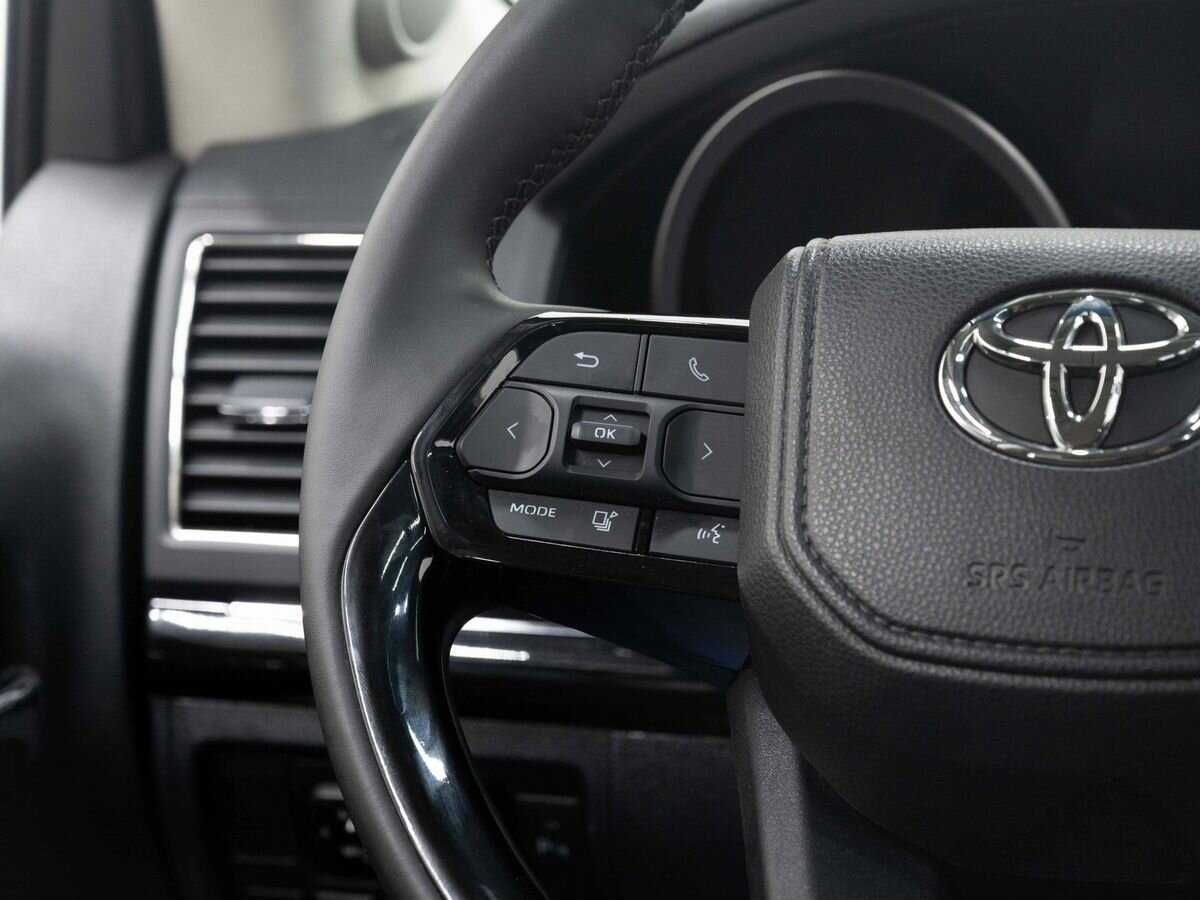 Toyota Land Cruiser 2013