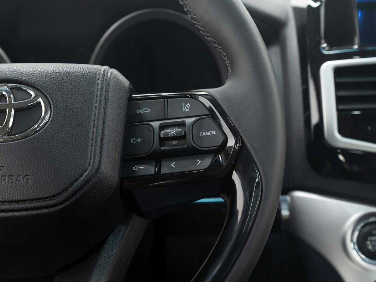 Toyota Land Cruiser 2013