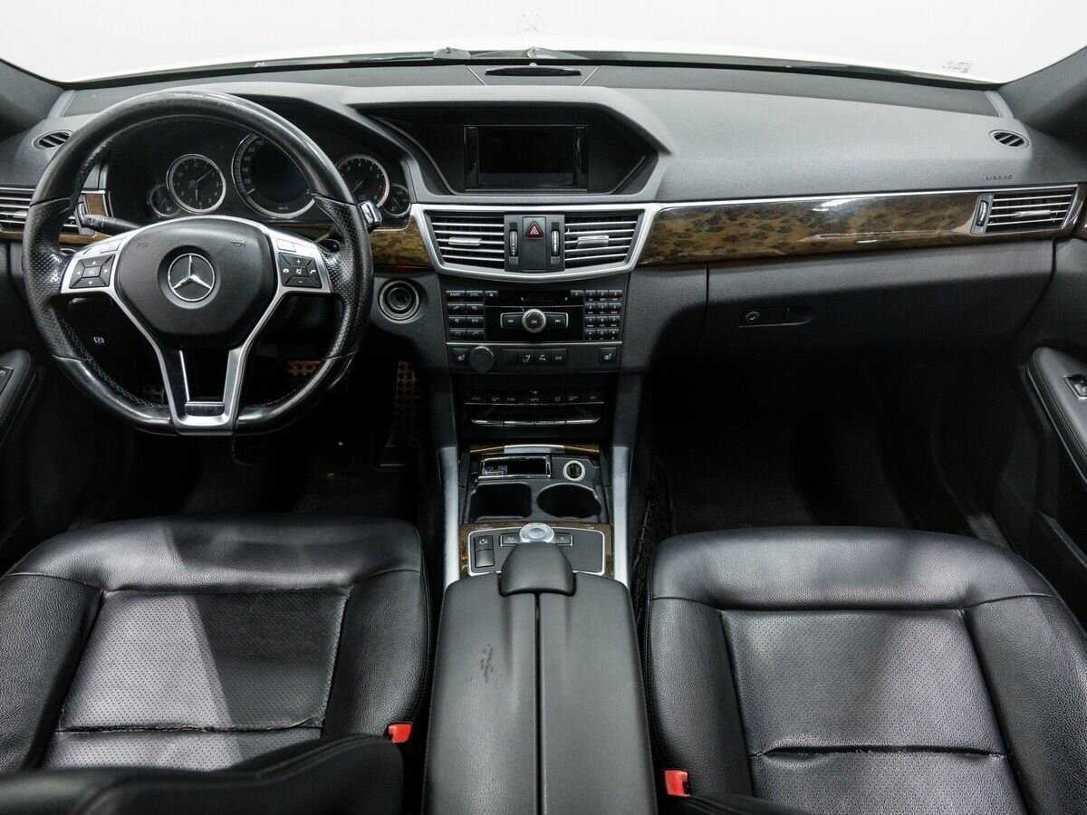 Mercedes-Benz E-Класс 2011