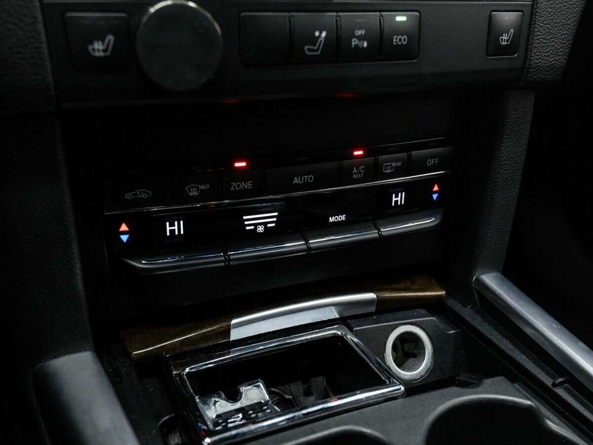 Mercedes-Benz E-Класс 2011