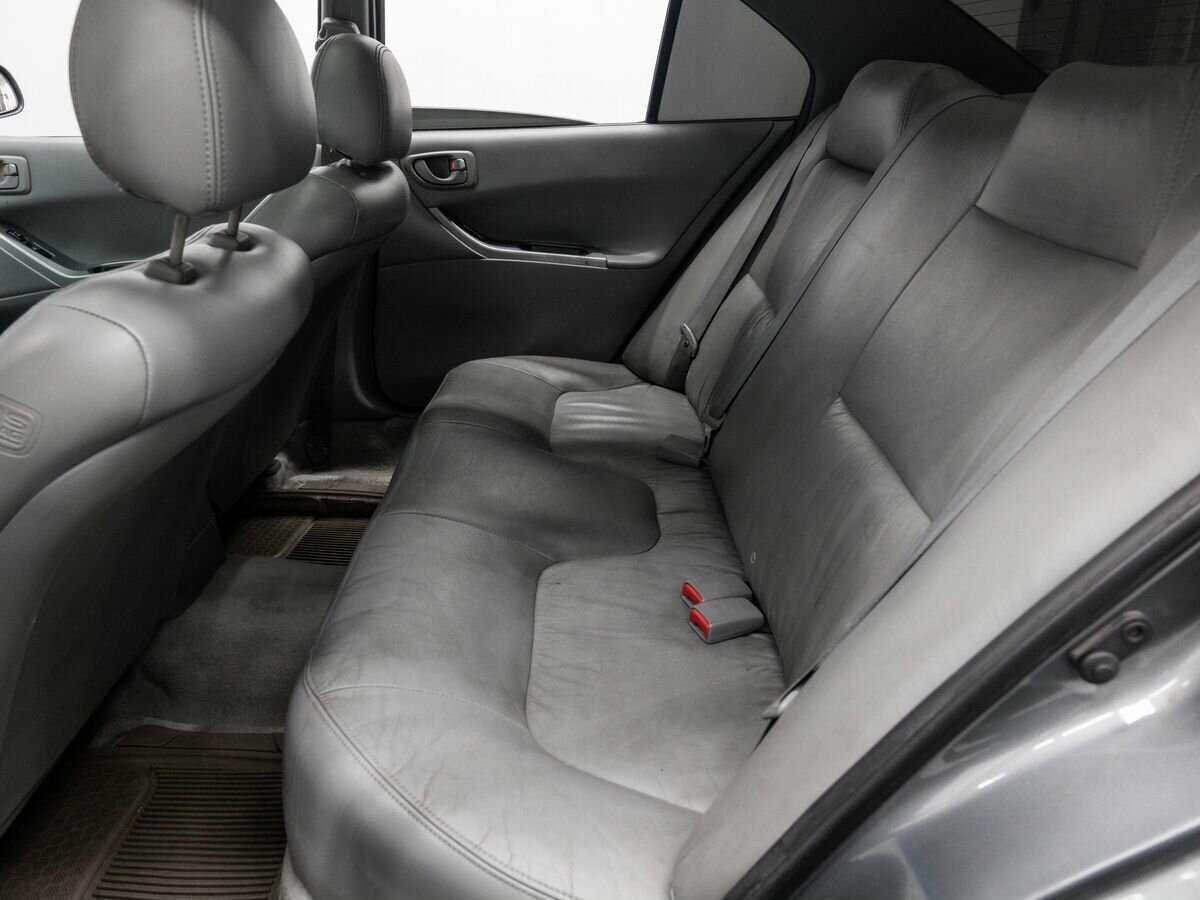 Mitsubishi Galant 2003