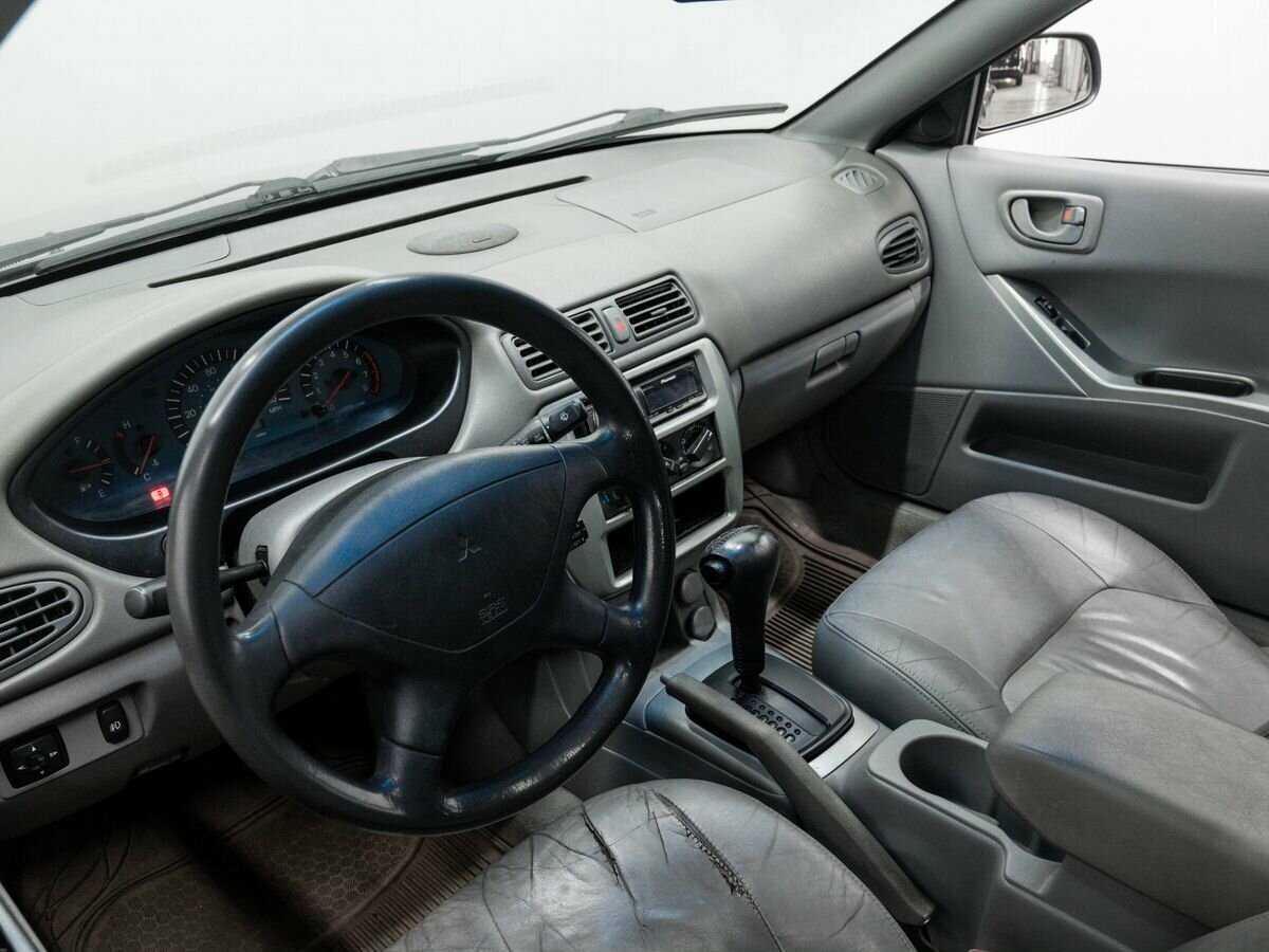 Mitsubishi Galant 2003
