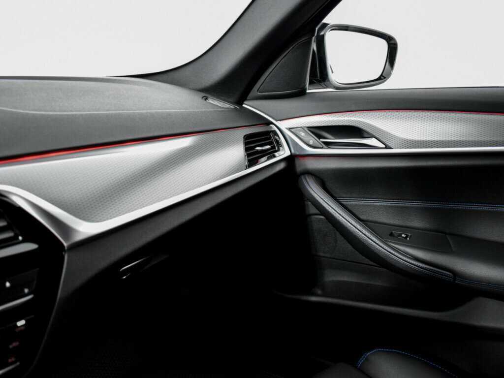 BMW 5 серии 2019