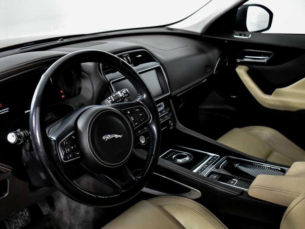 Jaguar F-Pace 2017