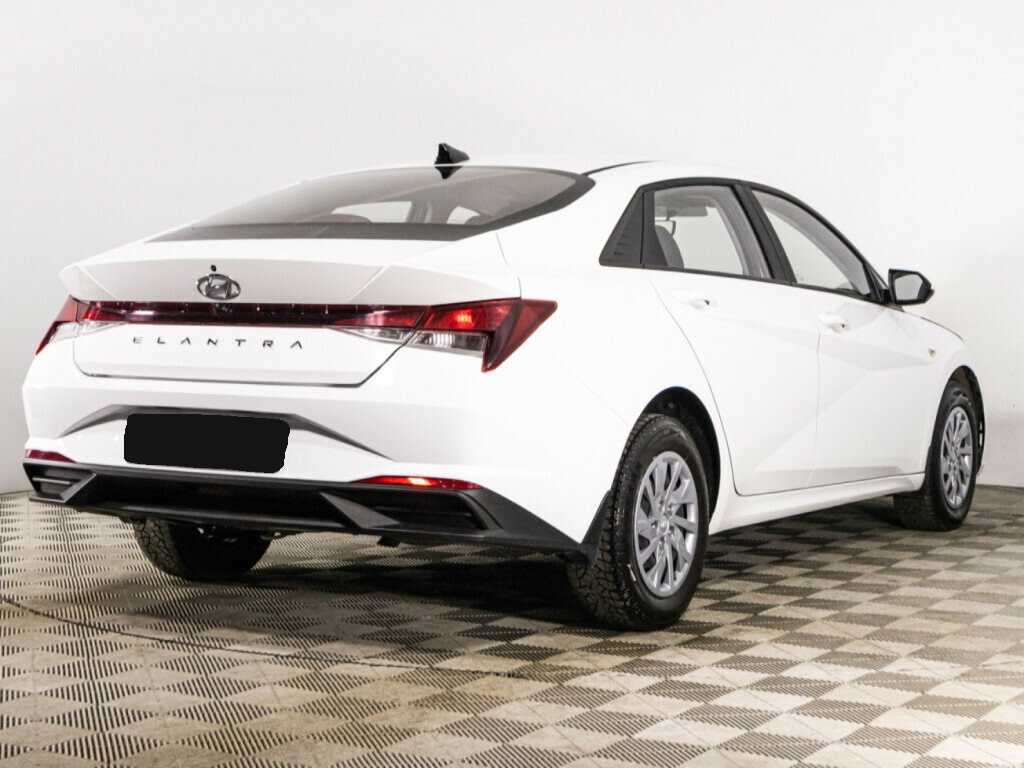 Hyundai Elantra 2021