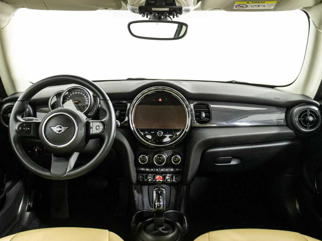 Mini Hatch 2021