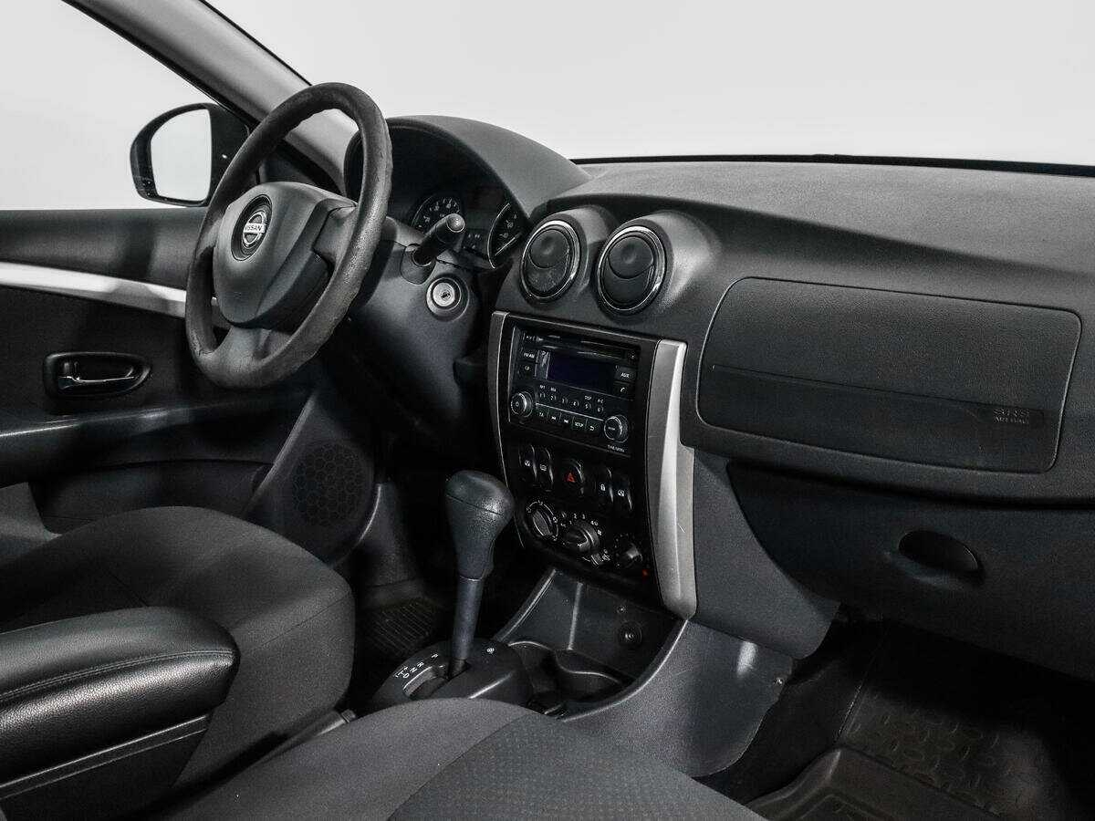 Nissan Almera 2015