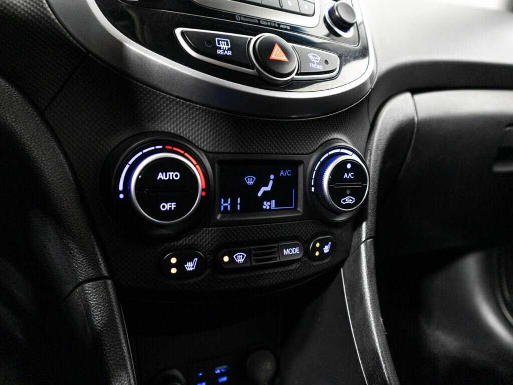 Hyundai Solaris 2015