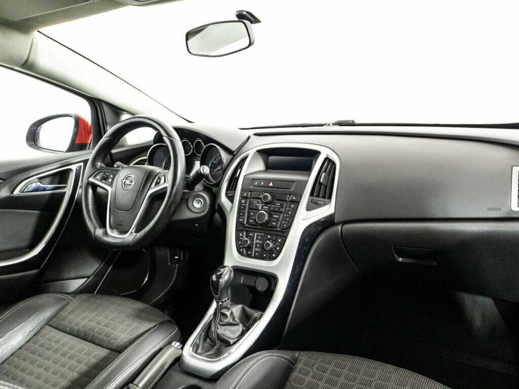 Opel Astra 2012