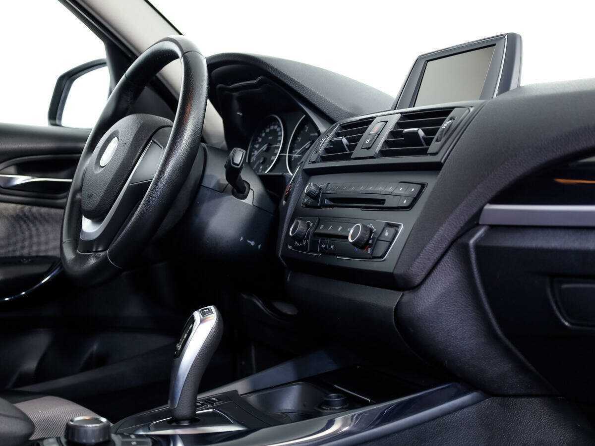 BMW 1 серии 2011
