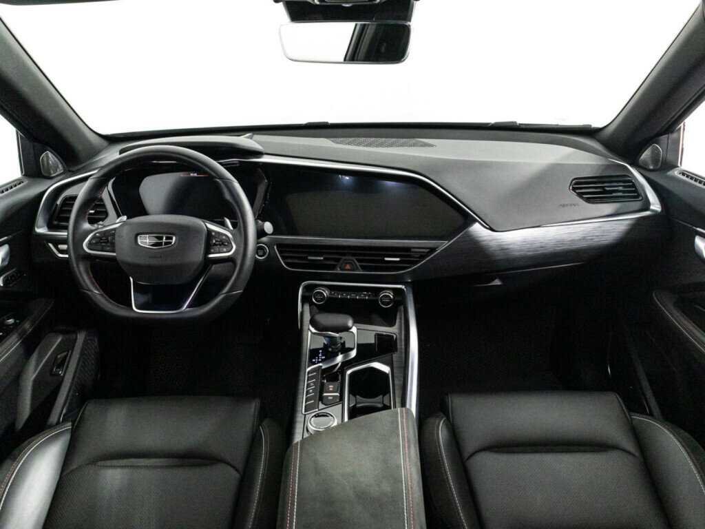 Geely Tugella 2022
