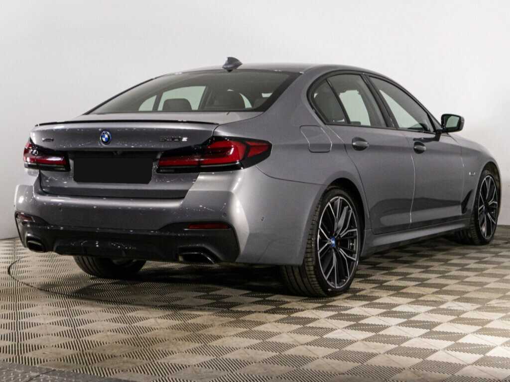 BMW 5 серии 2022