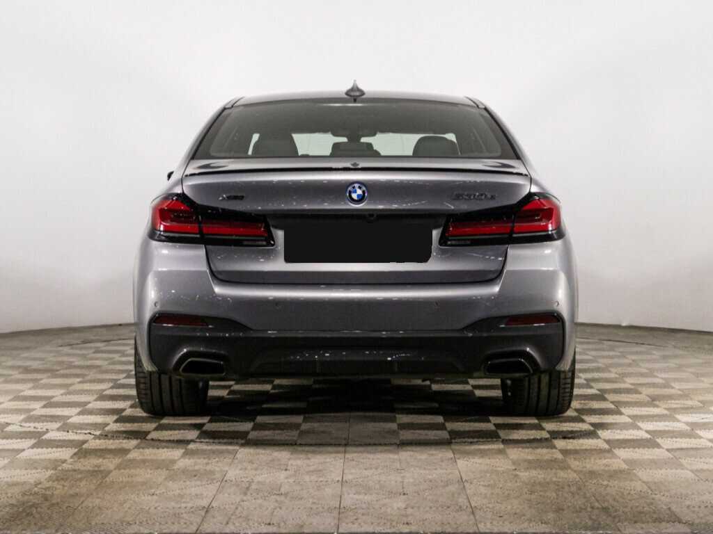 BMW 5 серии 2022