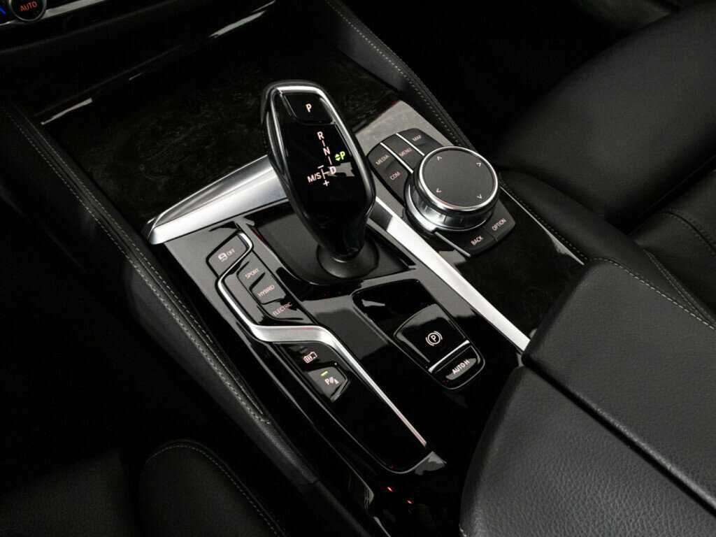 BMW 5 серии 2022