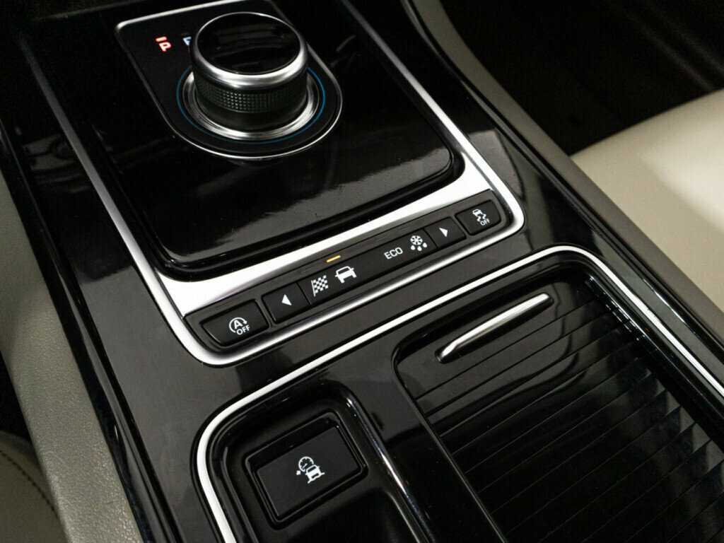 Jaguar XE 2017