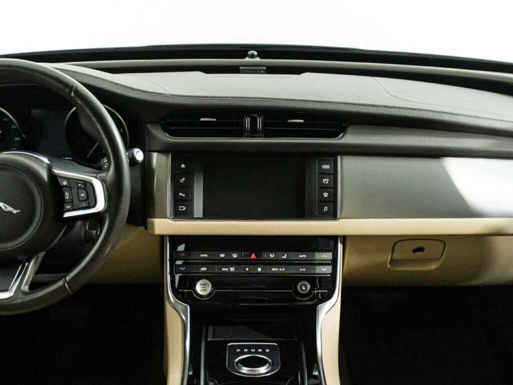 Jaguar XF 2017