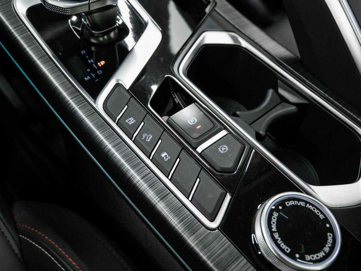 Geely Tugella 2021