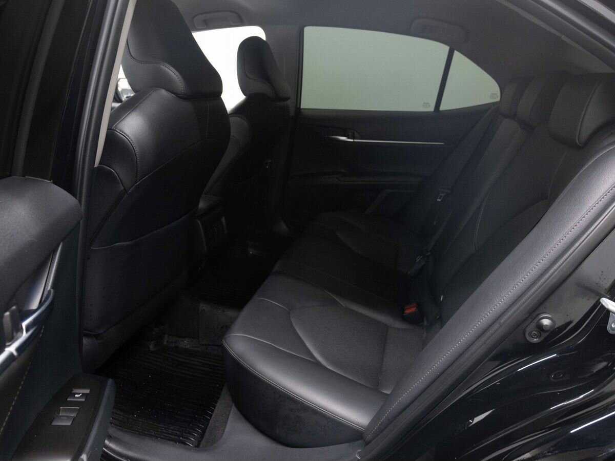 Toyota Camry 2021