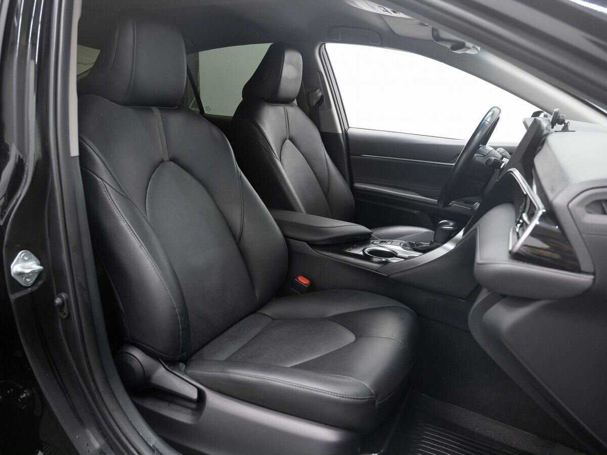 Toyota Camry 2021