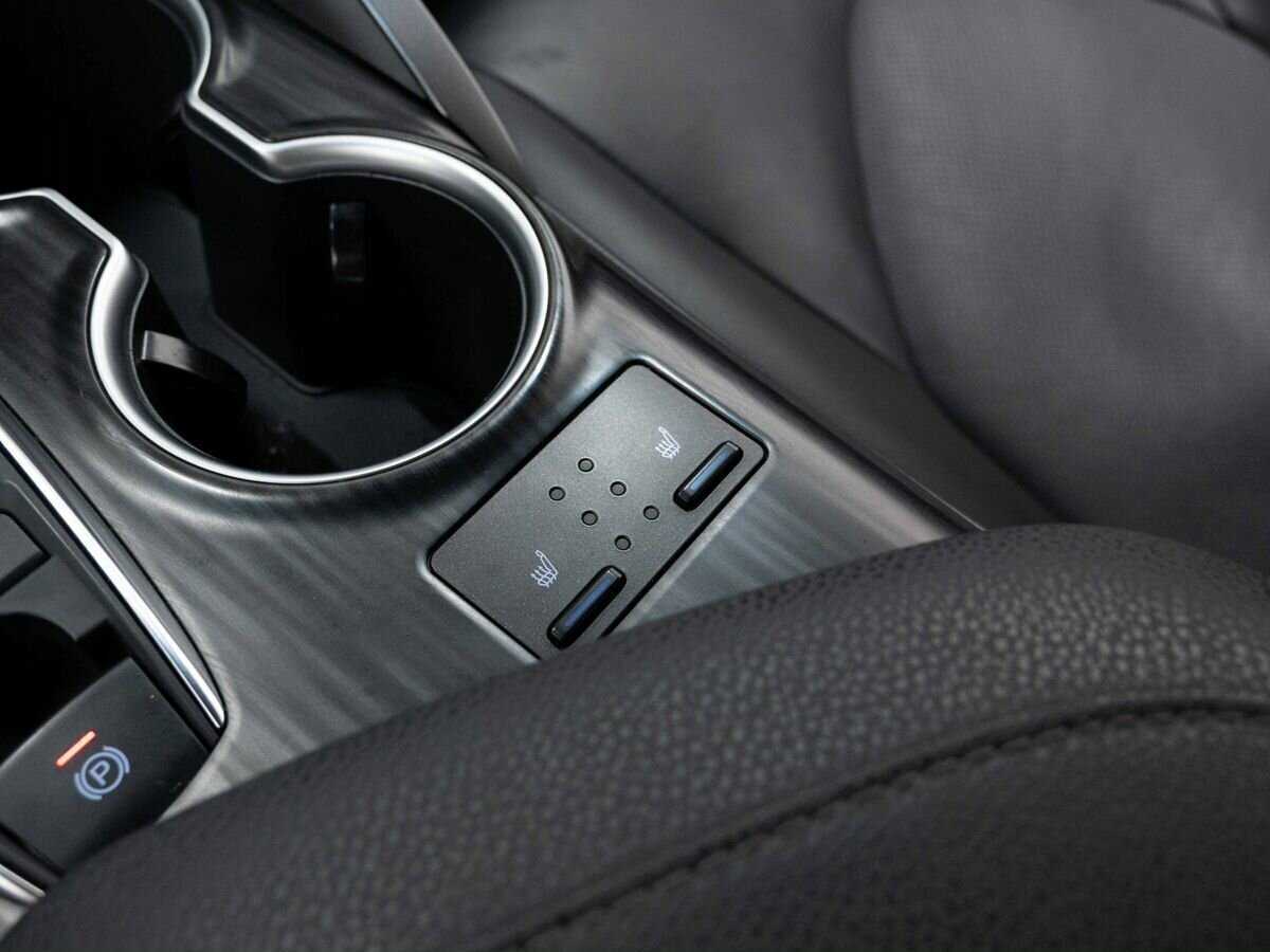 Toyota Camry 2021