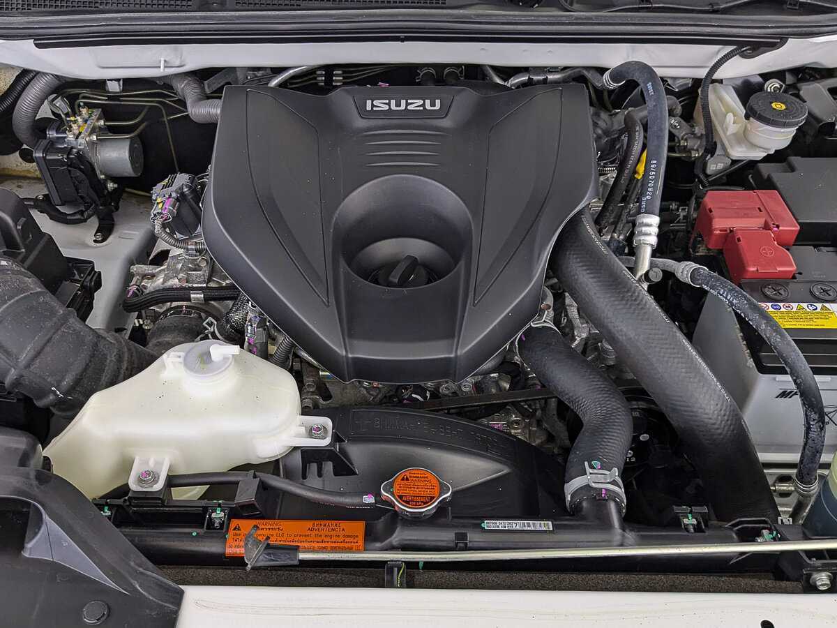 Isuzu MU-X 2021