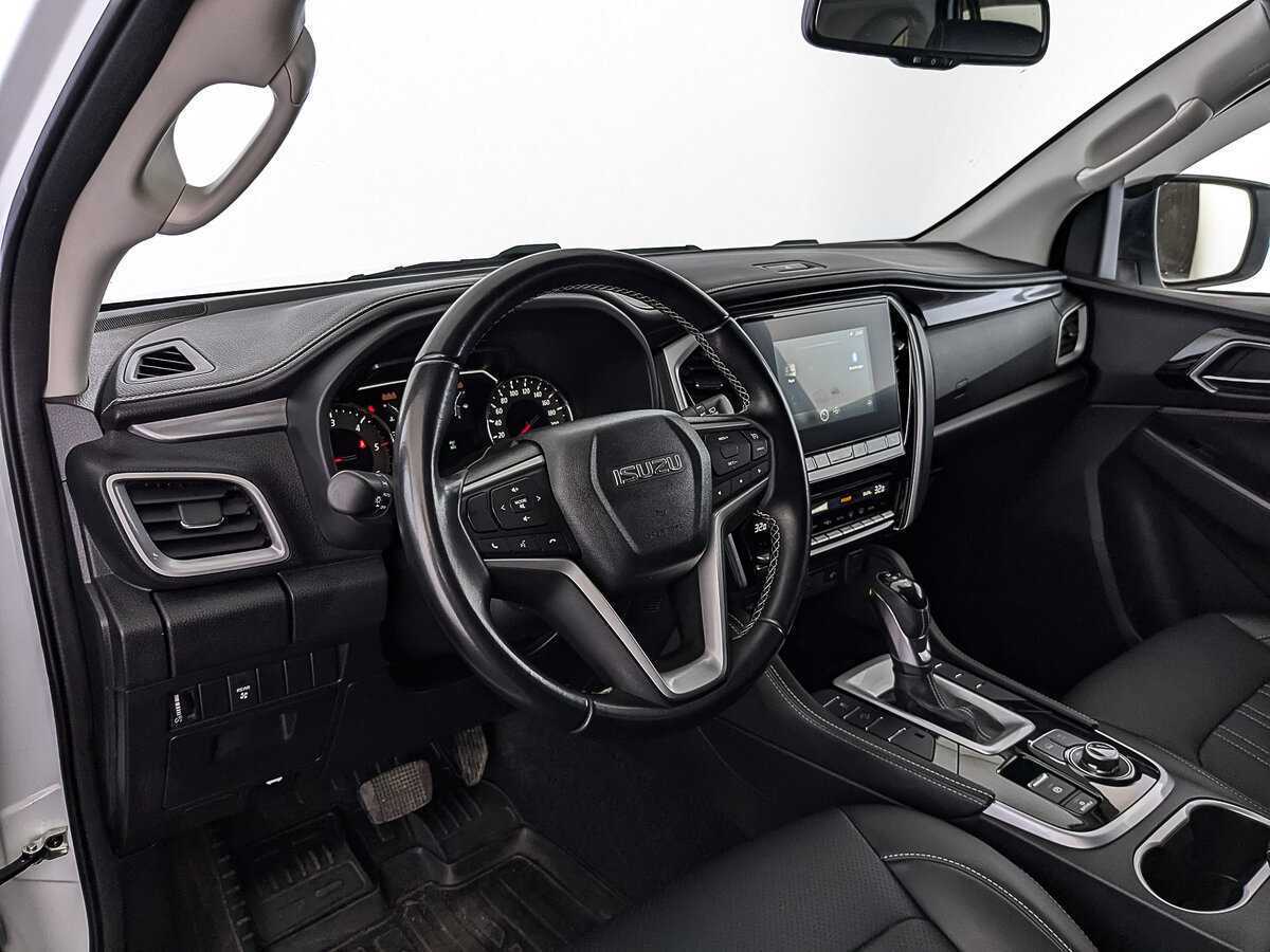 Isuzu MU-X 2021