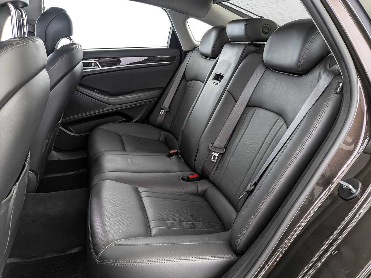 Hyundai Genesis 2015