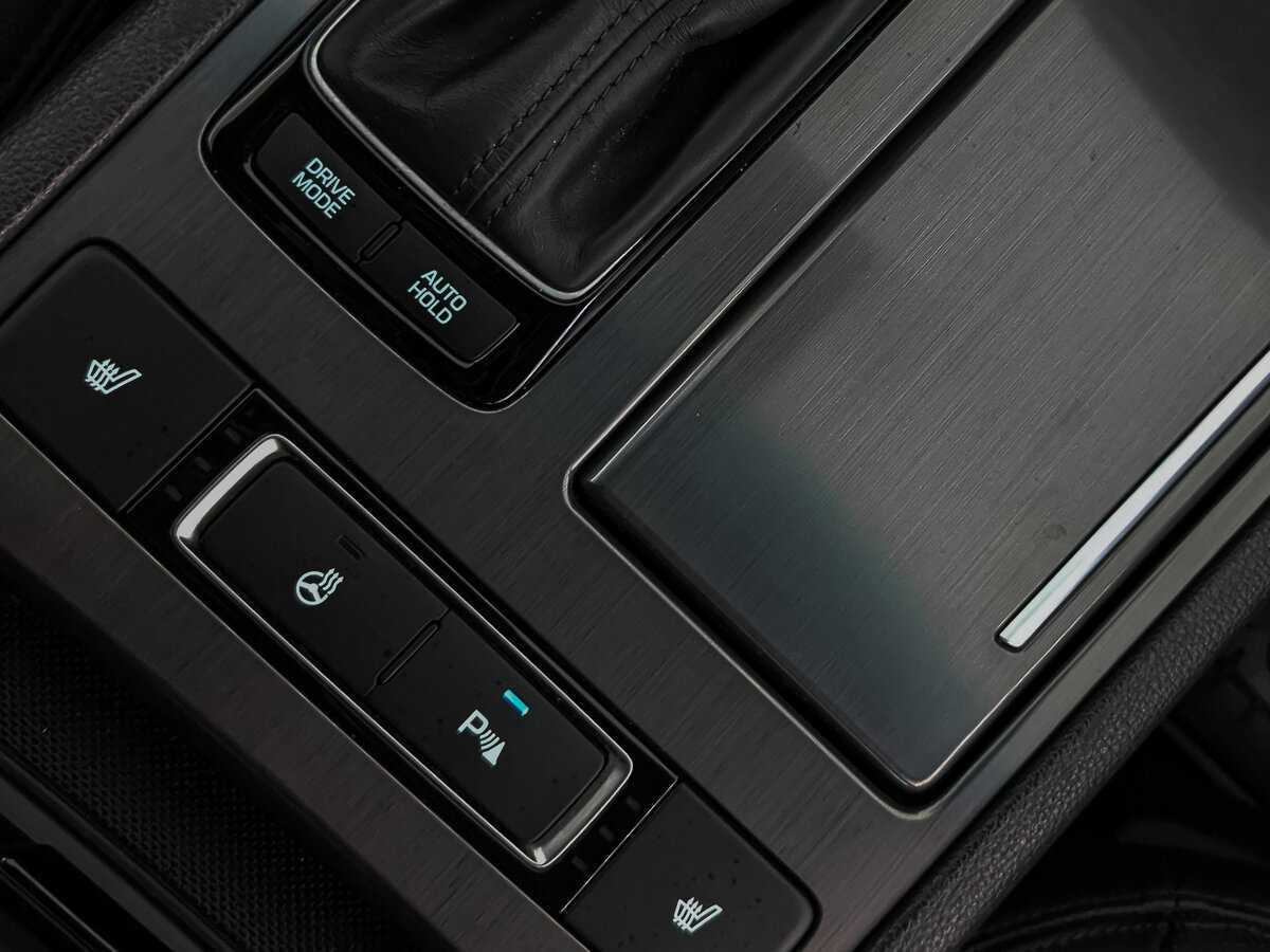 Hyundai Genesis 2015