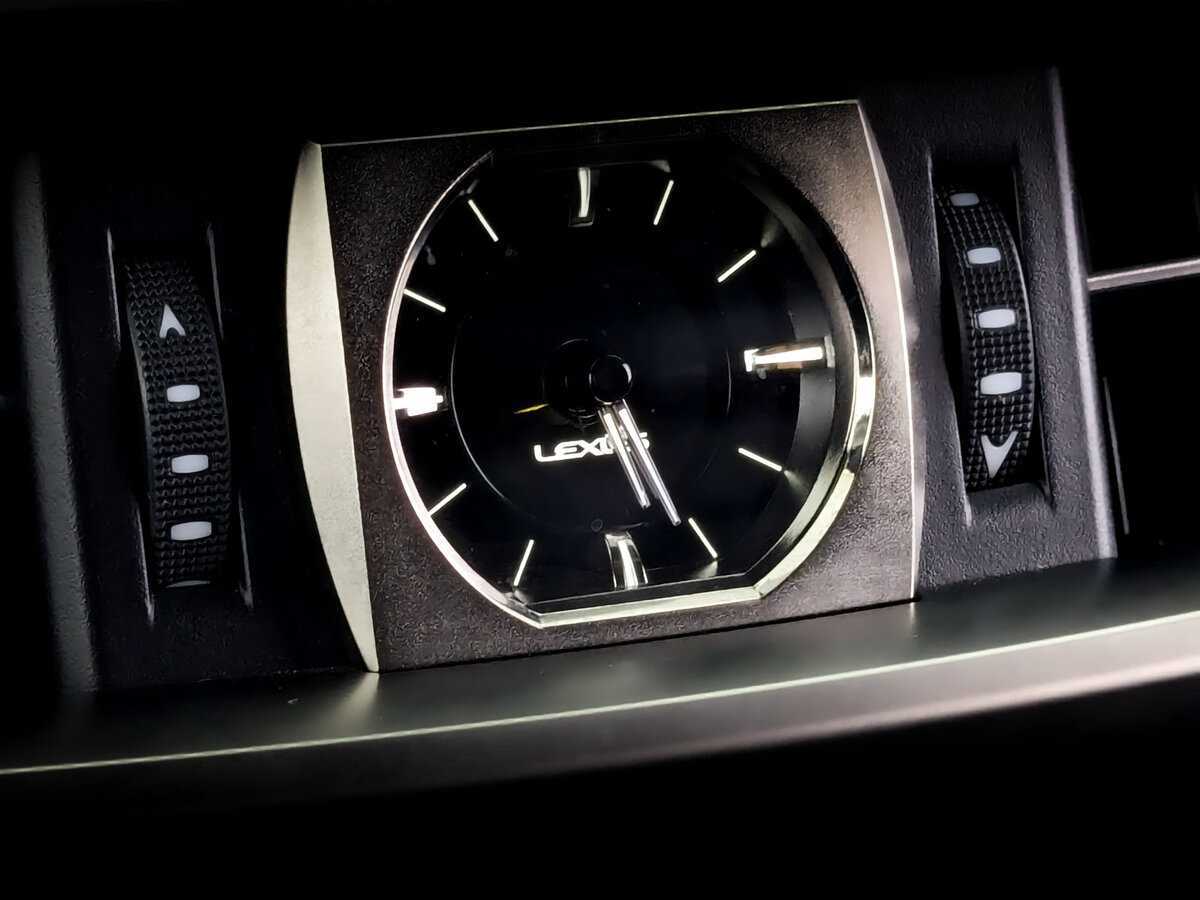 Lexus LX 2020