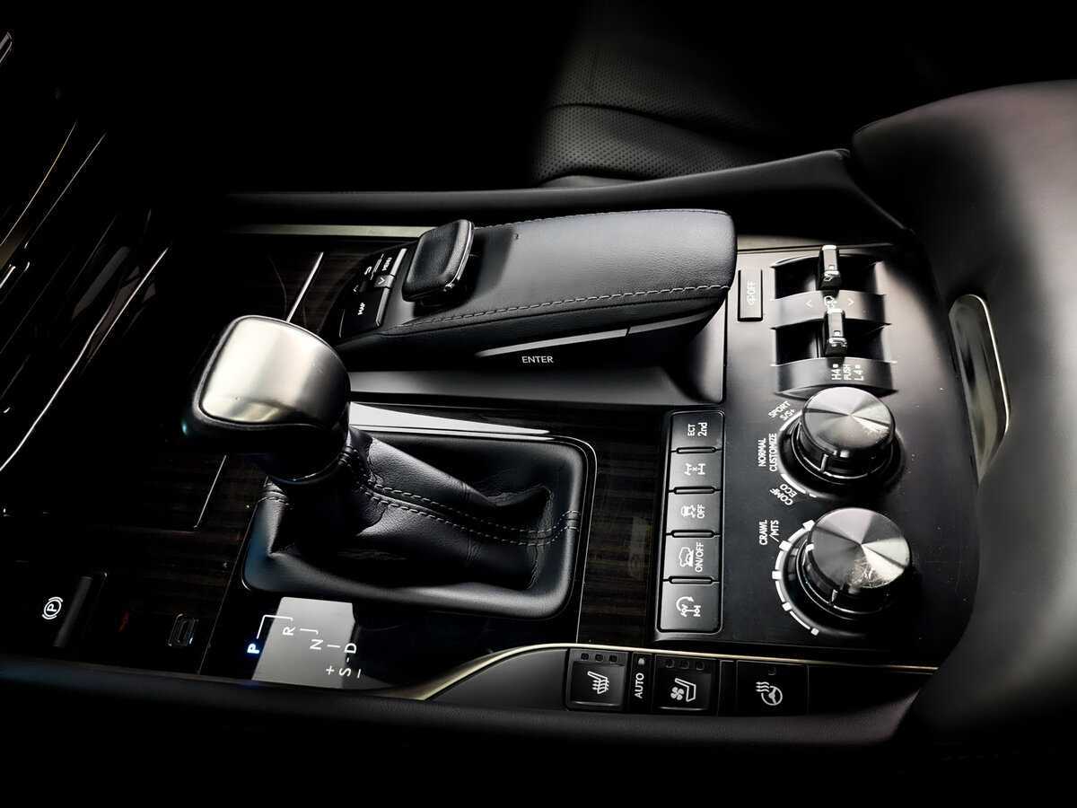 Lexus LX 2020