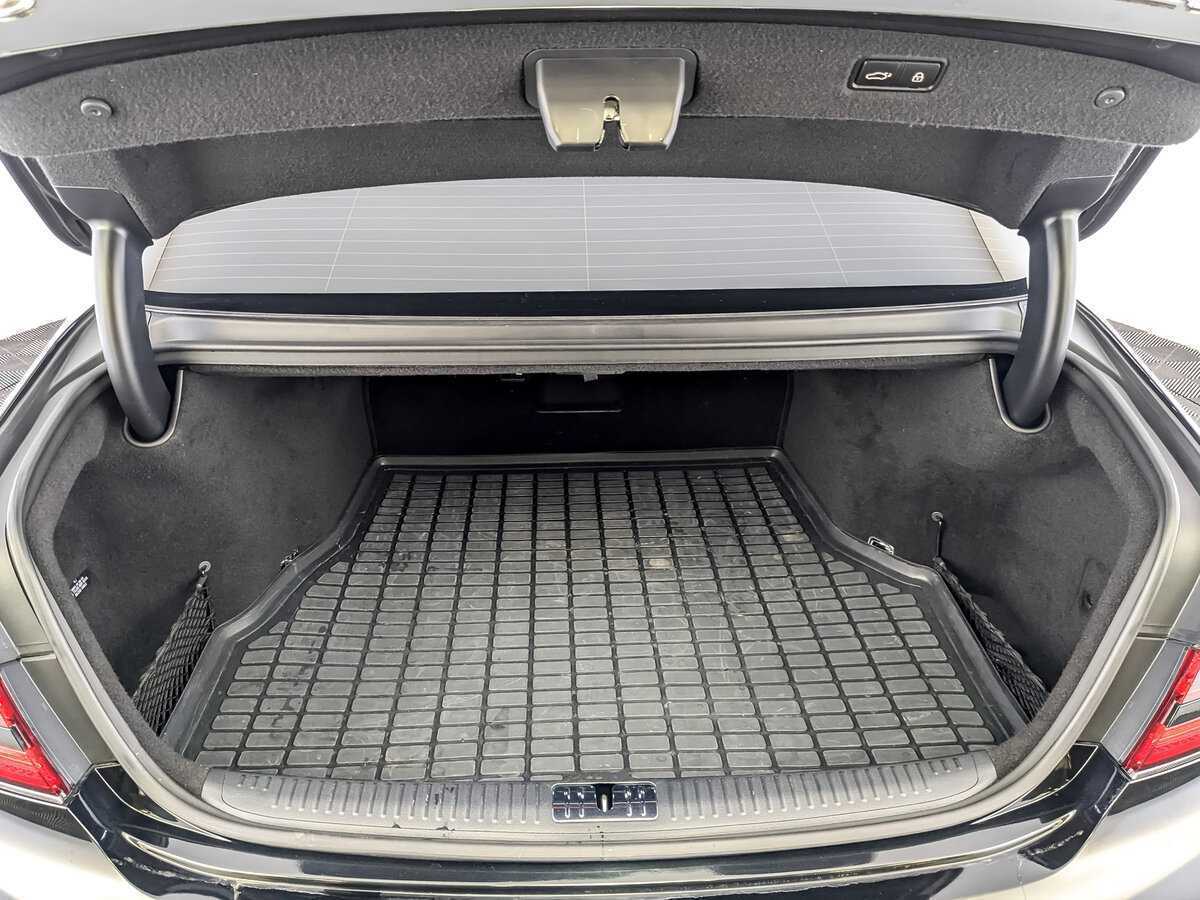 Genesis G90 2020