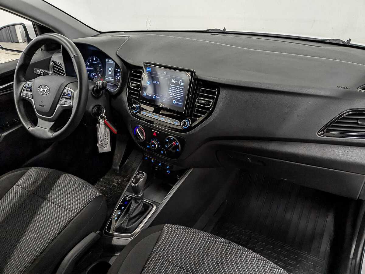 Hyundai Solaris 2022