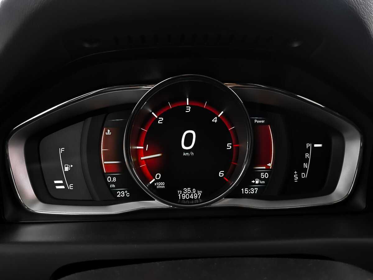 Volvo XC70 2015