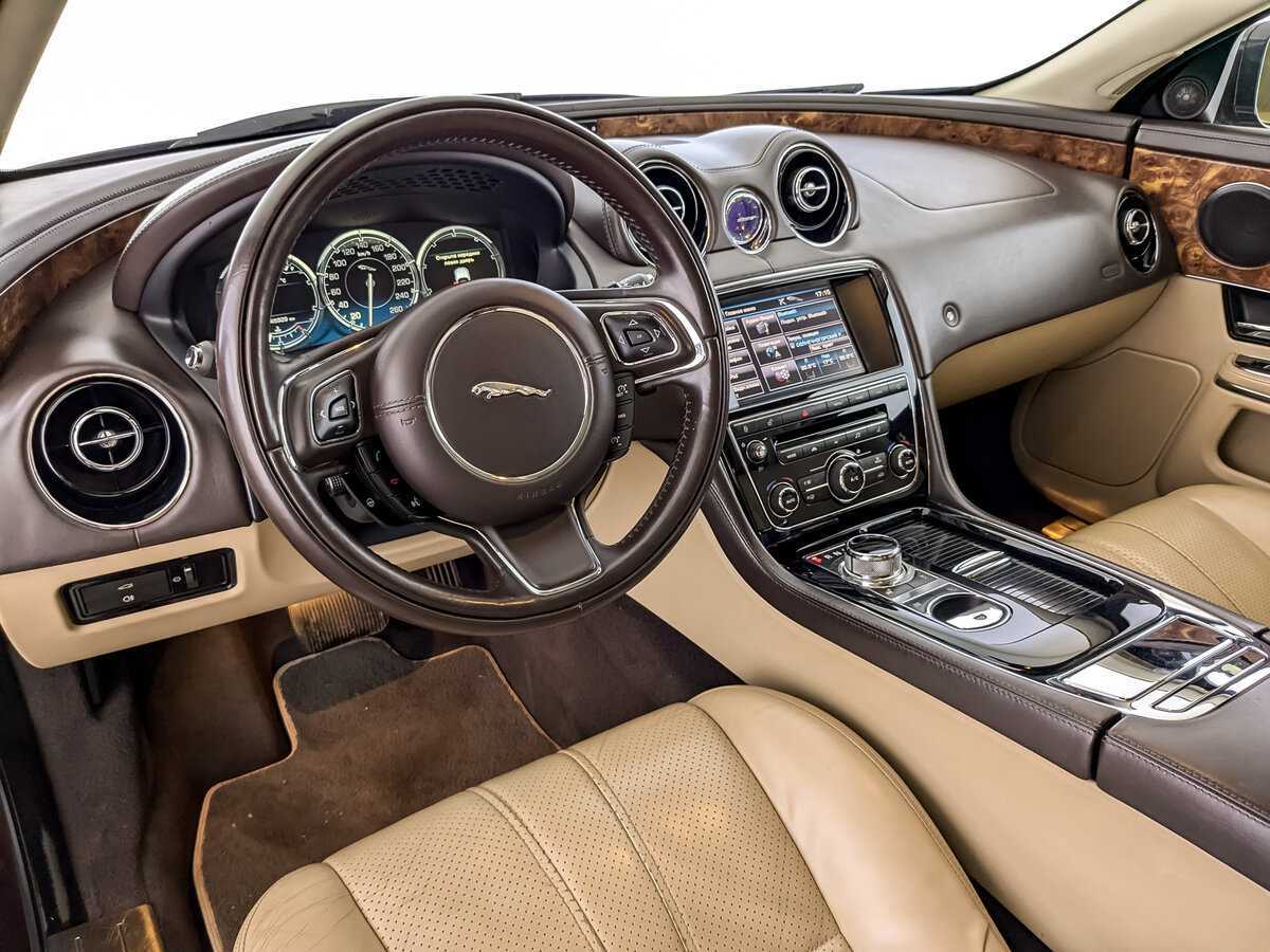 Jaguar XJ 2012