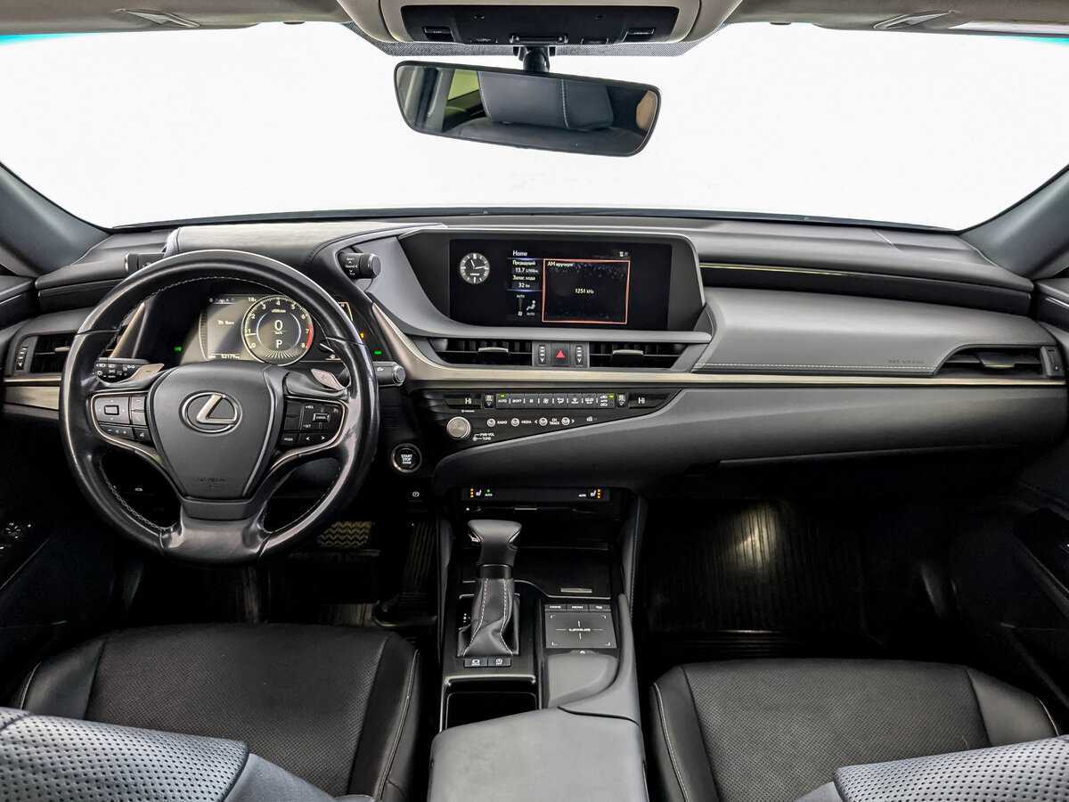 Lexus ES 2021