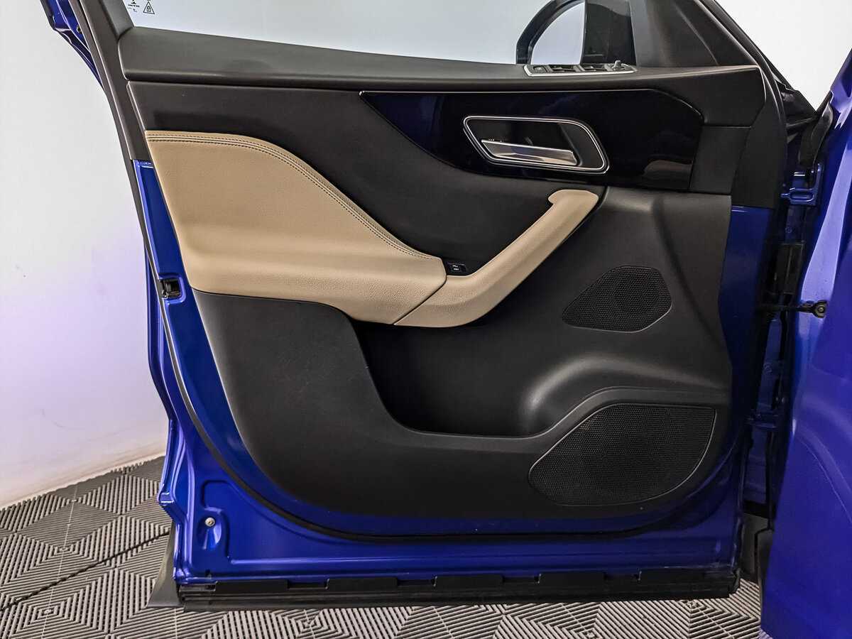 Jaguar F-Pace 2017