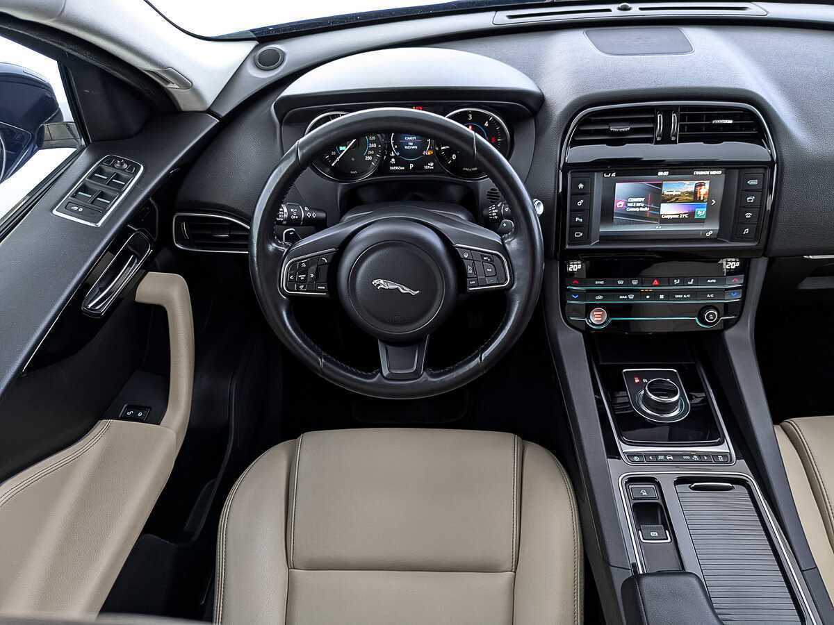 Jaguar F-Pace 2017