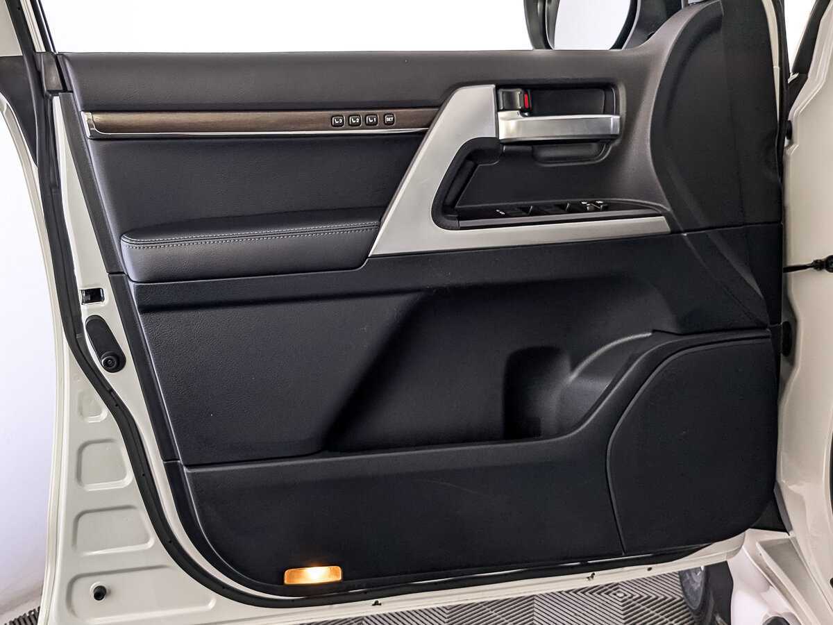 Toyota Land Cruiser 2020