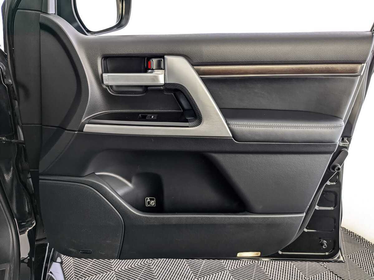 Toyota Land Cruiser 2018