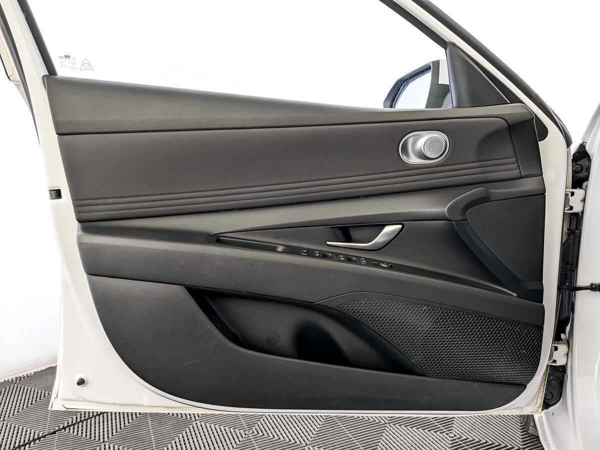 Hyundai Elantra 2021