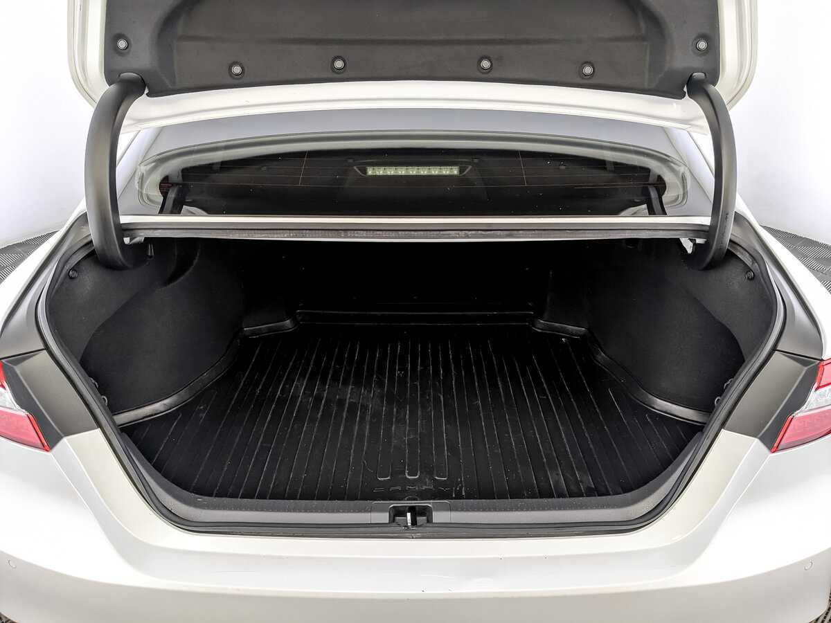 Toyota Camry 2019