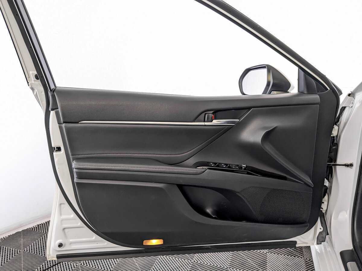 Toyota Camry 2019