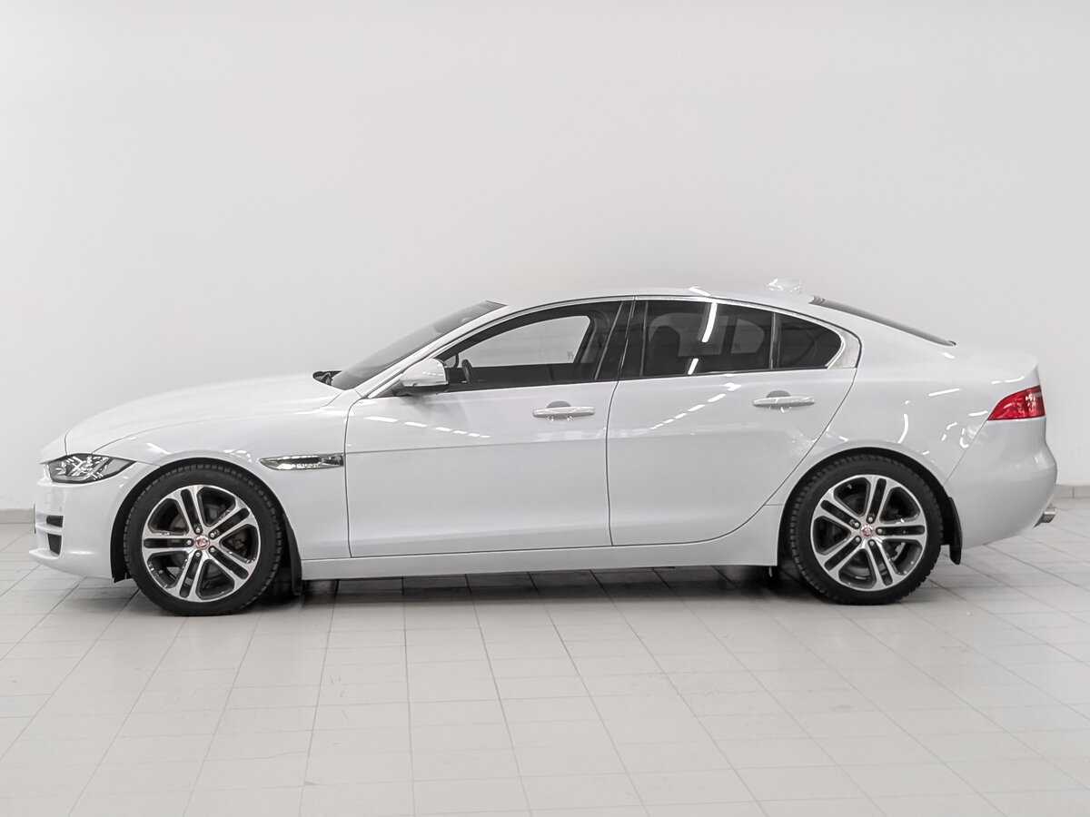 Jaguar XE