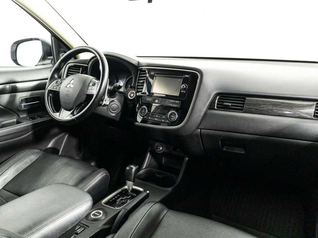 Mitsubishi Outlander 2016