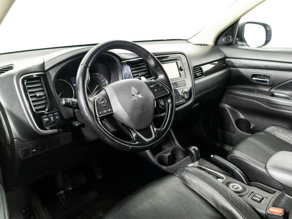 Mitsubishi Outlander 2016