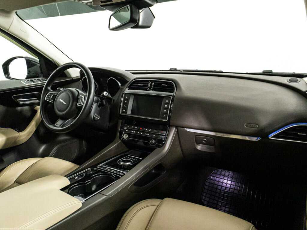 Jaguar F-Pace 2017