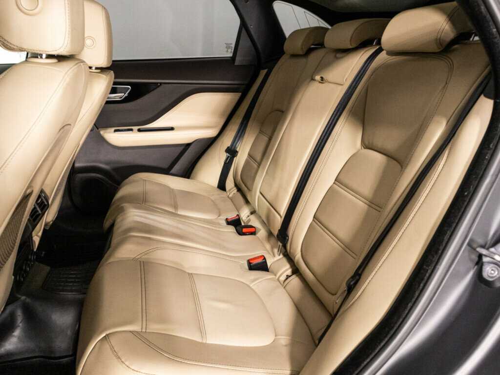 Jaguar F-Pace 2017