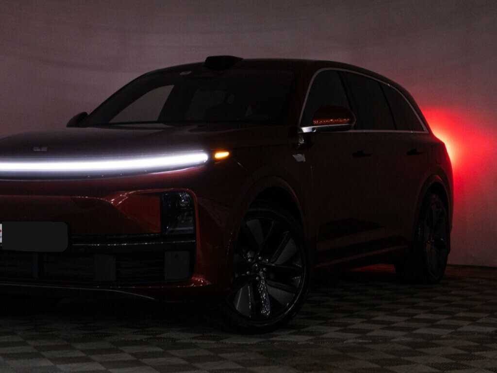Li Auto (Lixiang) L7 2023