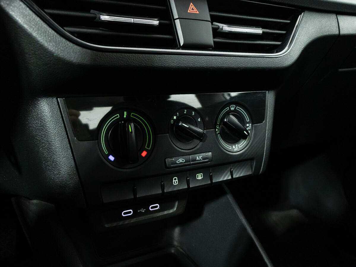 Skoda Rapid 2021